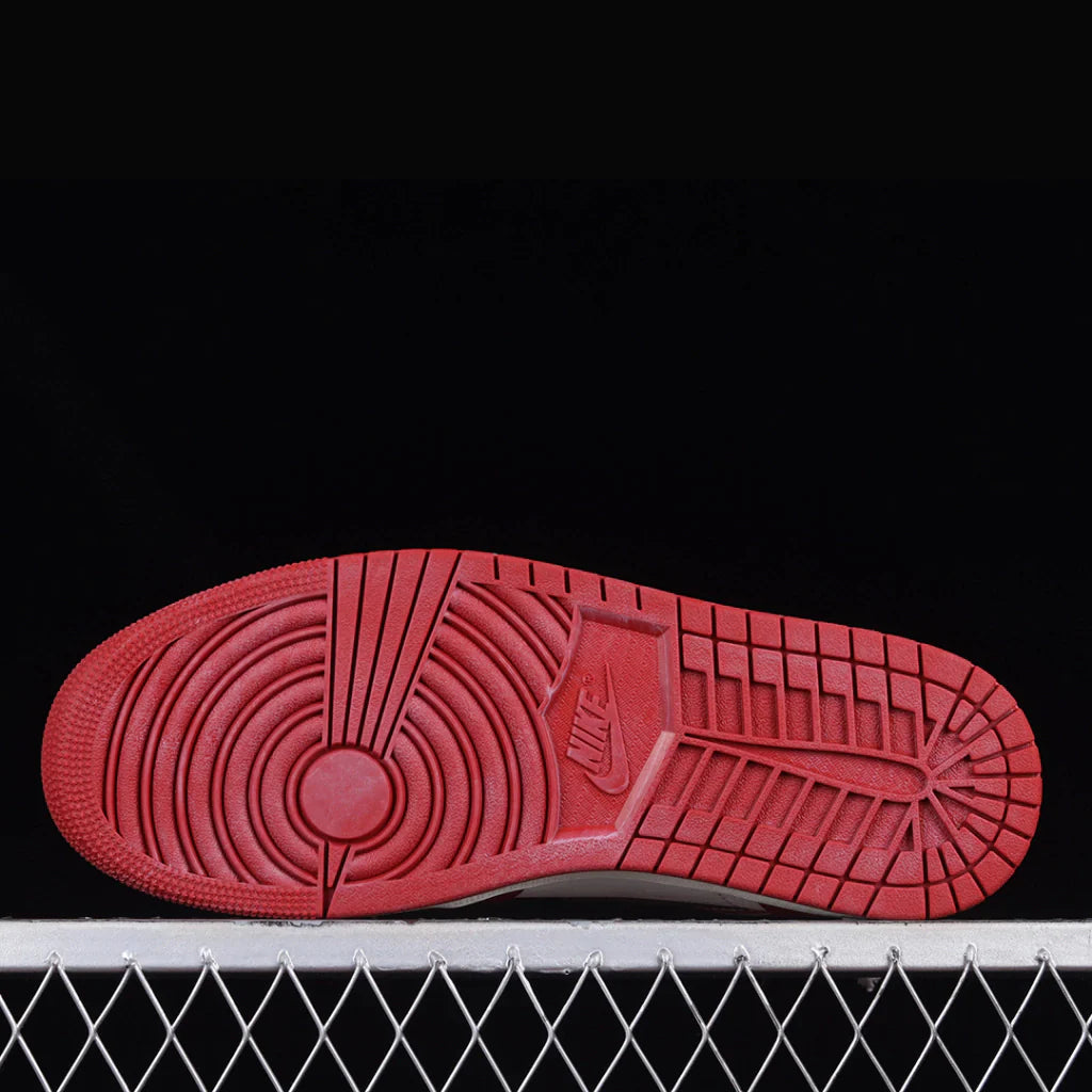 Nike Air Jordan 1 Retro High Chicago 'Lost & Found'