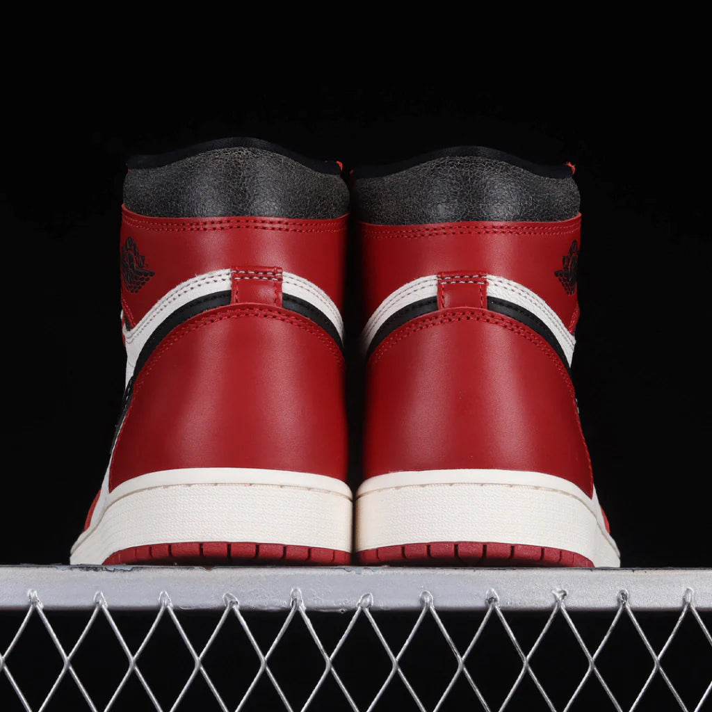 Nike Air Jordan 1 Retro High Chicago 'Lost & Found'